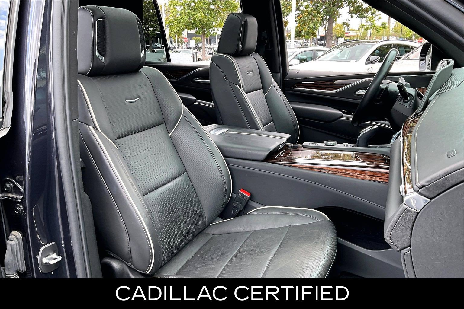 Certified 2023 Cadillac Escalade Premium Luxury AWD/4WD image 9
