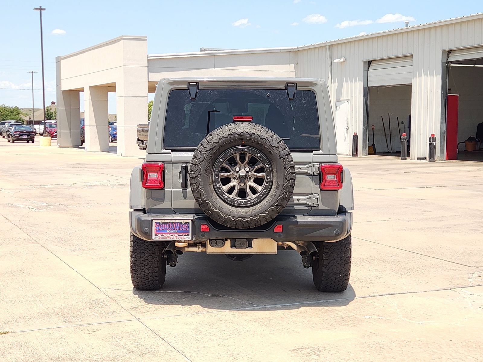 Used 2021 Jeep Wrangler Unlimited Rubicon w/ Trailer Tow Package AWD/4WD image 8