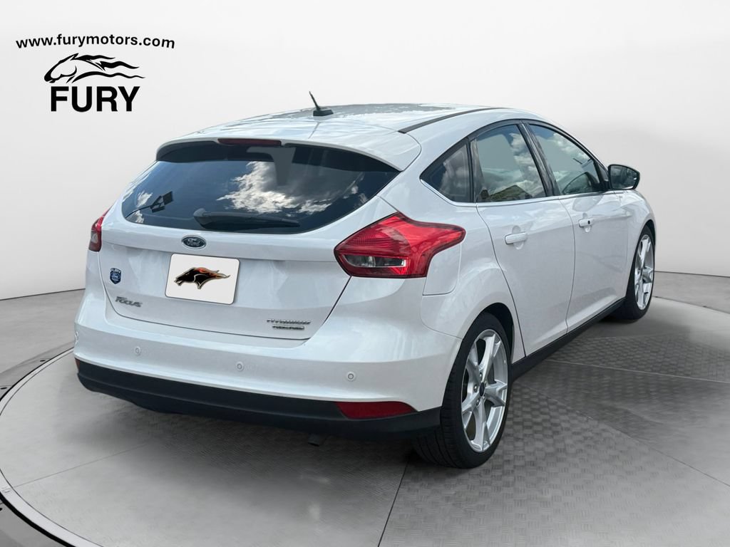 Used 2015 Ford Focus Titanium FWD image 3