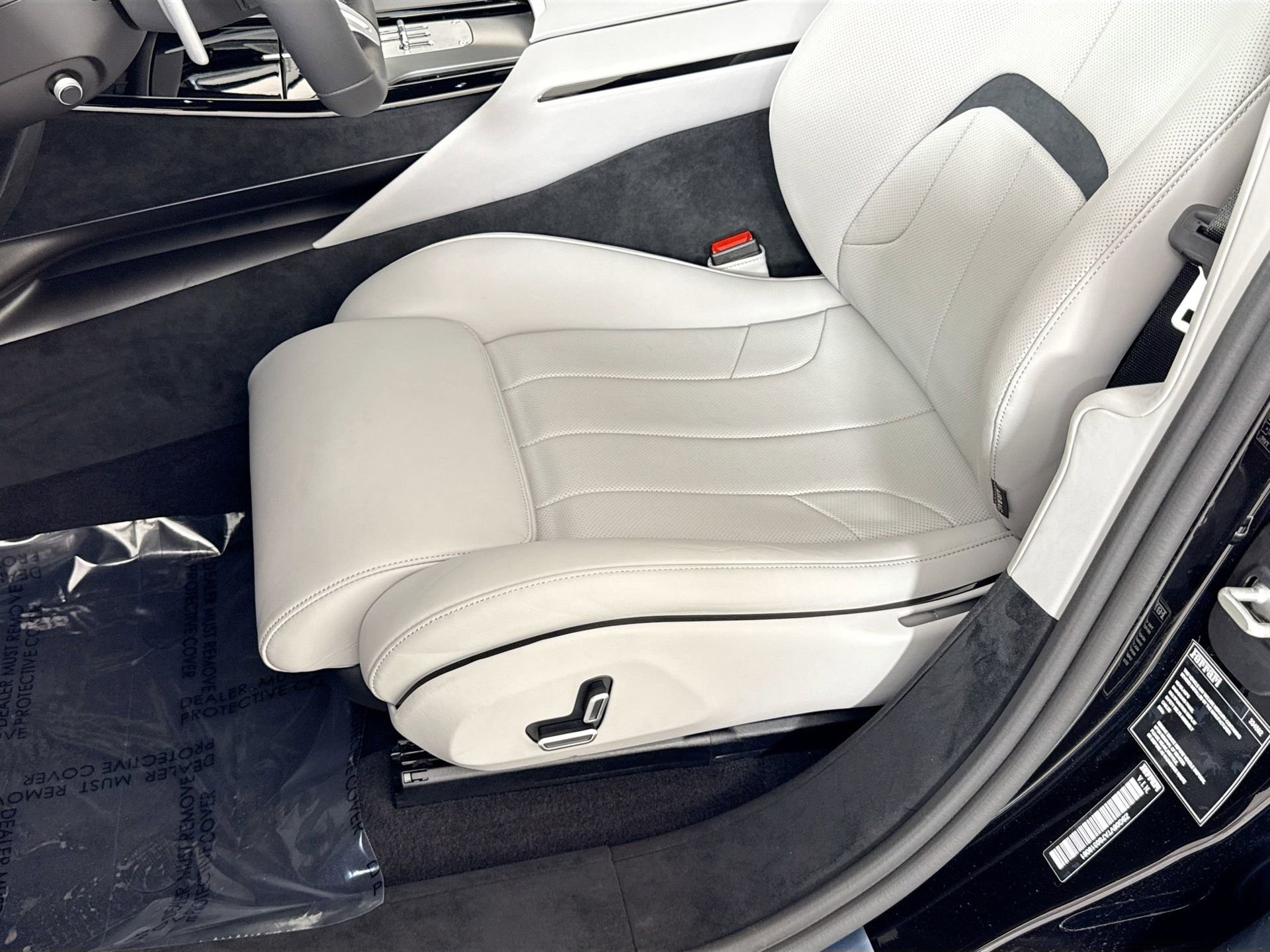 Certified 2025 Ferrari Purosangue AWD/4WD image 17