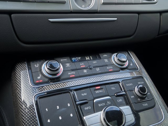 Used 2014 Audi S8 image 26
