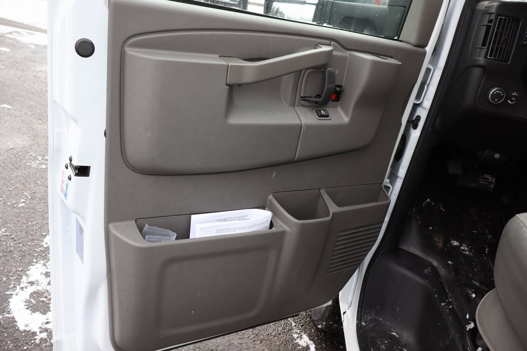 New 2025 Chevrolet Express 3500 w/ Power Convenience Package image 6