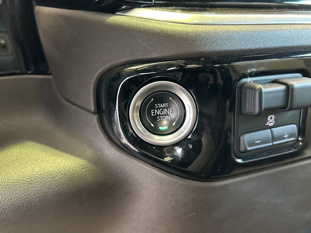 Used 2024 Chevrolet Silverado 2500 LT AWD/4WD image 43