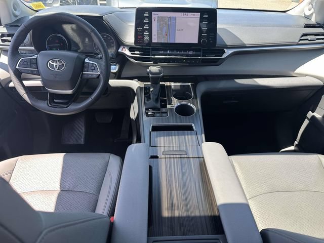 Used 2023 Toyota Sienna Limited AWD/4WD image 19
