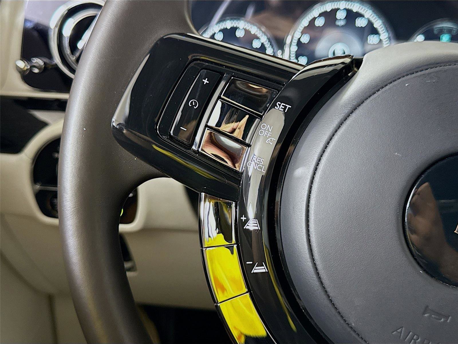 Used 2022 Rolls-Royce Ghost w/ Ghost Package image 24