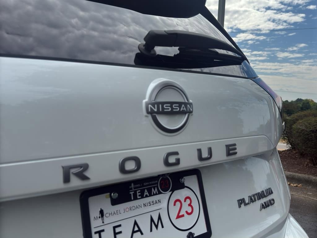 New 2026 Nissan Rogue Platinum image 14