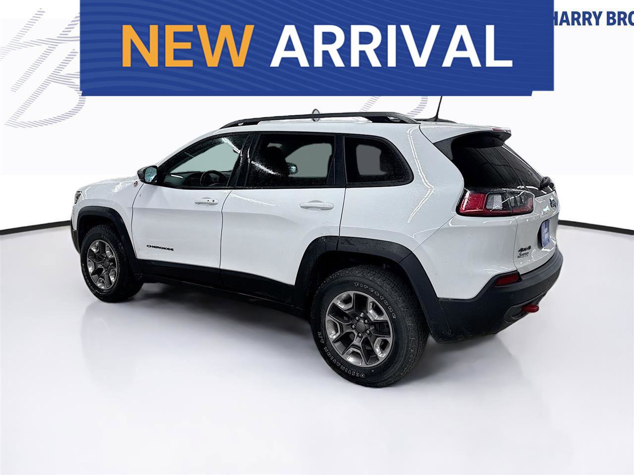 Used 2019 Jeep Cherokee Trailhawk w/ Cold Weather Group image 1