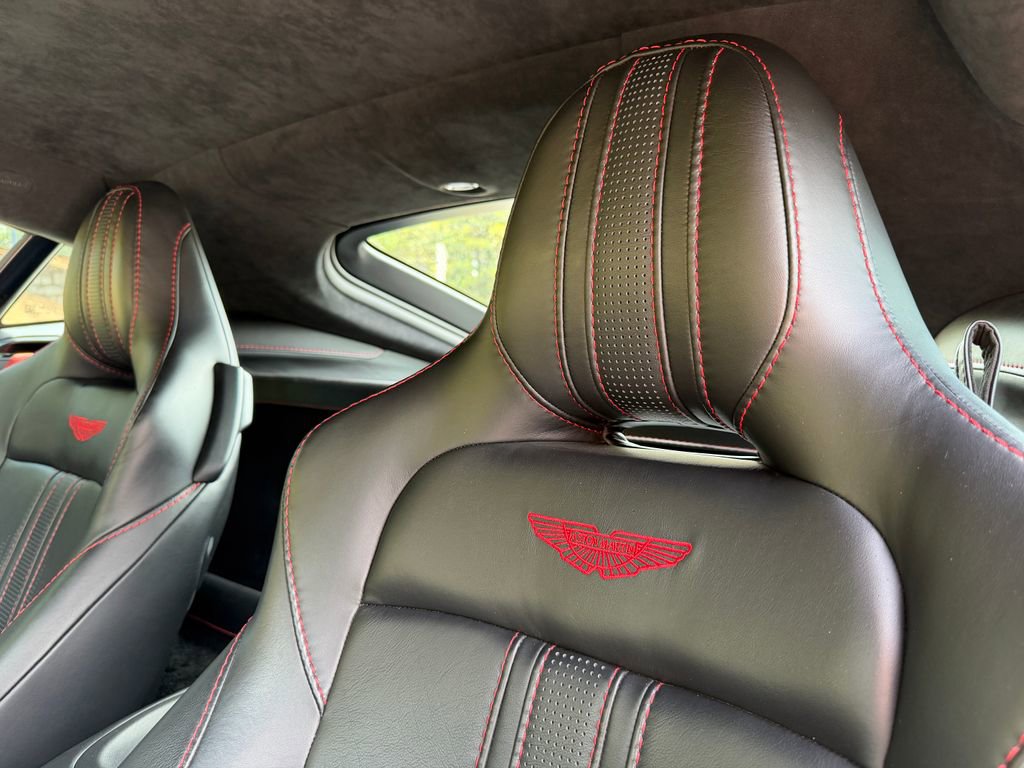 Used 2020 Aston Martin V8 Vantage Coupe RWD image 37