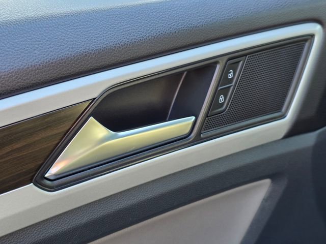 Used 2023 Volkswagen Atlas SE image 26