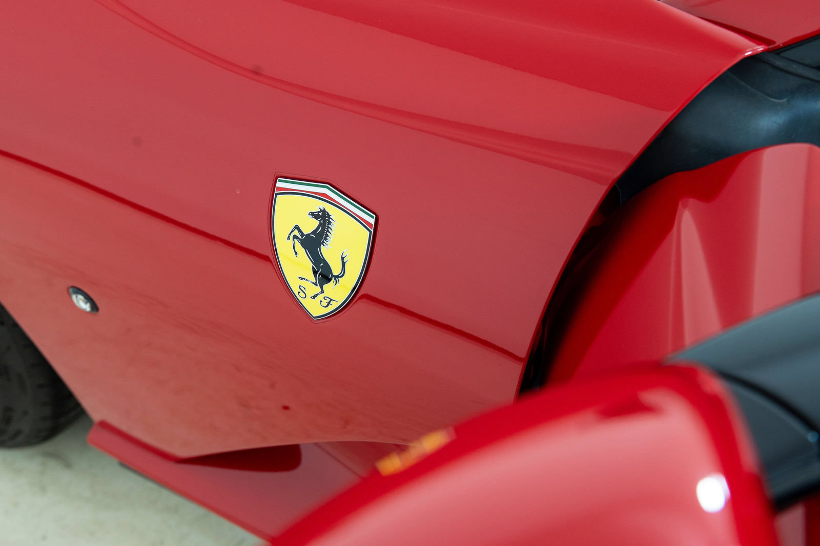 Certified 2018 Ferrari 812 Superfast RWD image 25