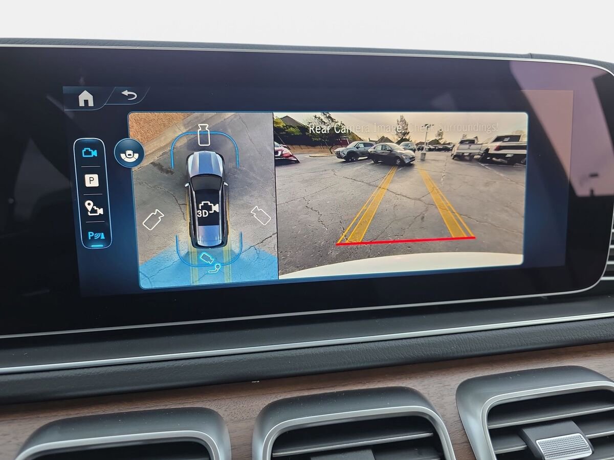 New 2026 Mercedes-Benz GLS 450 4MATIC image 23