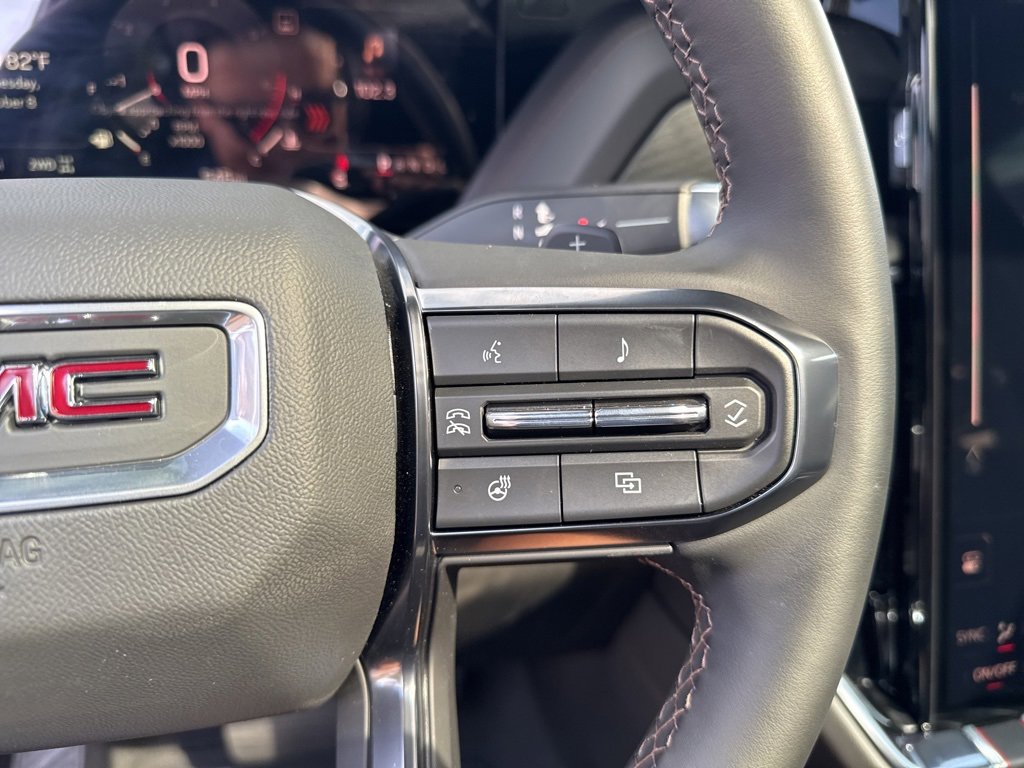 Used 2025 GMC Yukon AT4 w/ AT4 Premium Package image 27