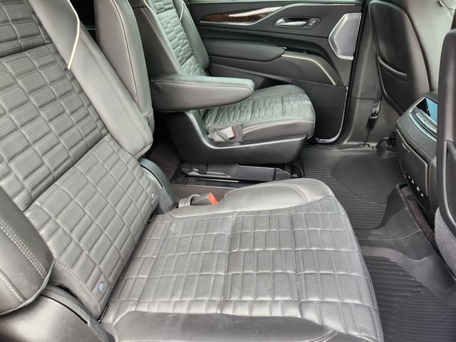 Used 2023 Cadillac Escalade Sport Platinum w/ Heavy-Duty Trailer Package AWD/4WD image 23