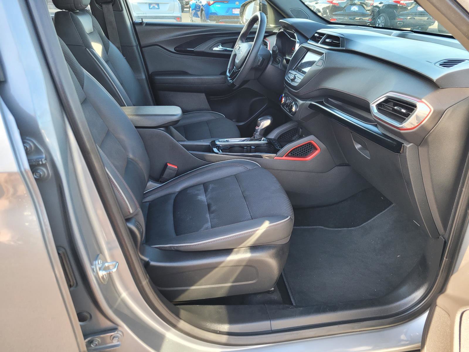 Used 2023 Chevrolet TrailBlazer RS image 19