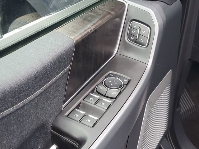 Used 2022 Ford F150 Lariat w/ Equipment Group 502A High image 9