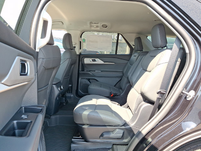 New 2026 Ford Explorer Active w/ Active Comfort Package RWD image 5