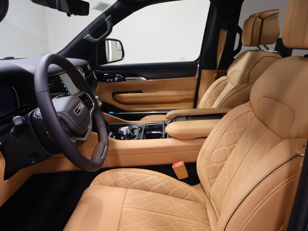 New 2026 Jeep Grand Wagoneer Summit AWD/4WD image 9