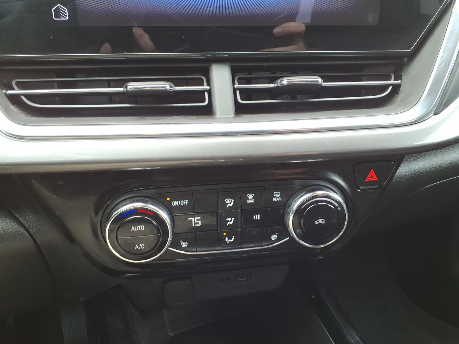 Certified 2024 Chevrolet Trax ACTIV image 23