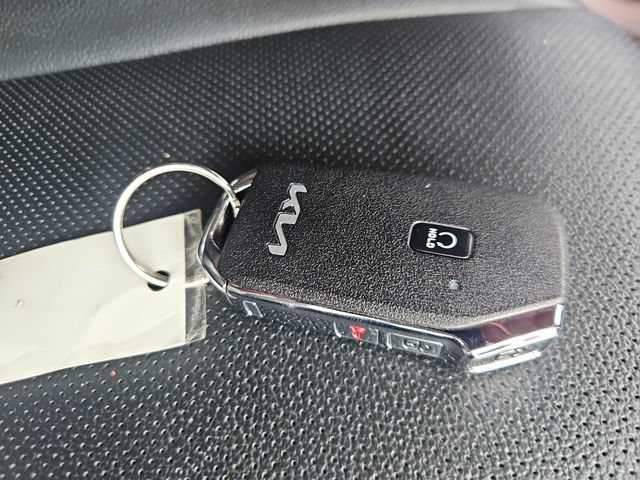 Used 2024 Kia Sportage EX FWD image 28