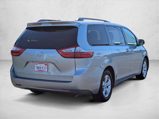 Used 2015 Toyota Sienna LE image 5