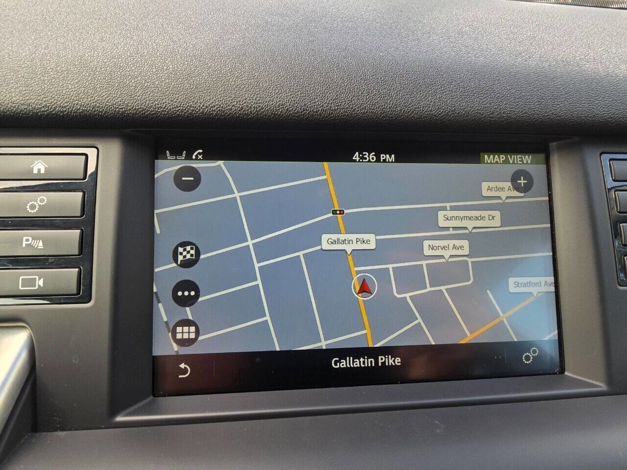 Used 2019 Land Rover Discovery Sport HSE image 32