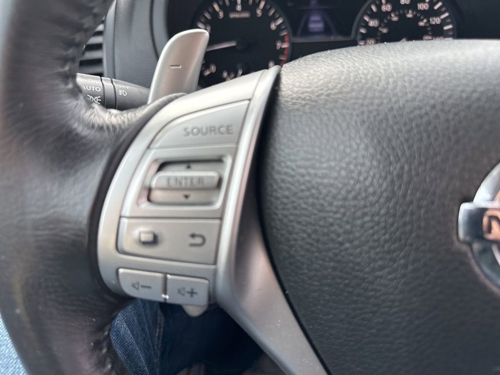 Used 2017 Nissan Altima 2.5 SR image 16