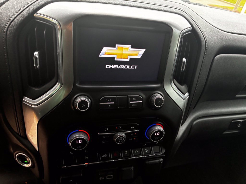 Used 2022 Chevrolet Silverado 2500 LT w/ Texas Edition AWD/4WD image 32
