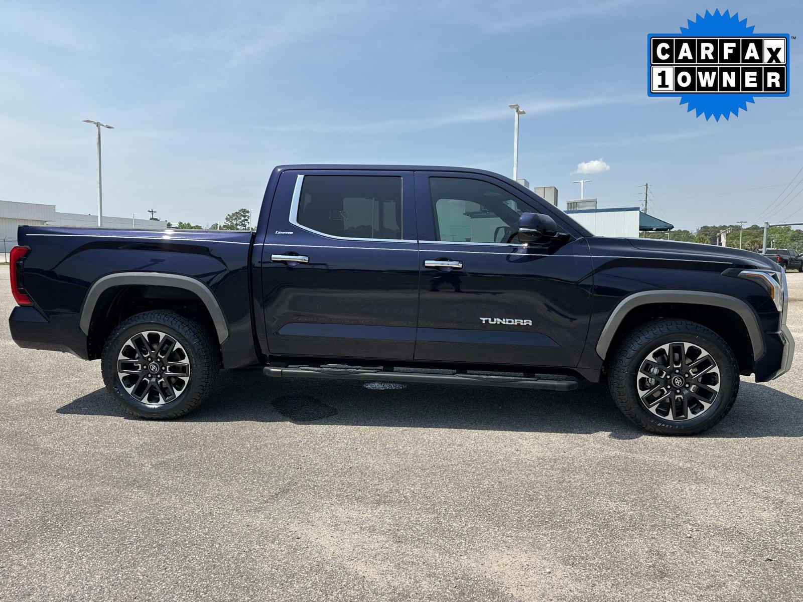 Used 2025 Toyota Tundra Limited AWD/4WD image 2