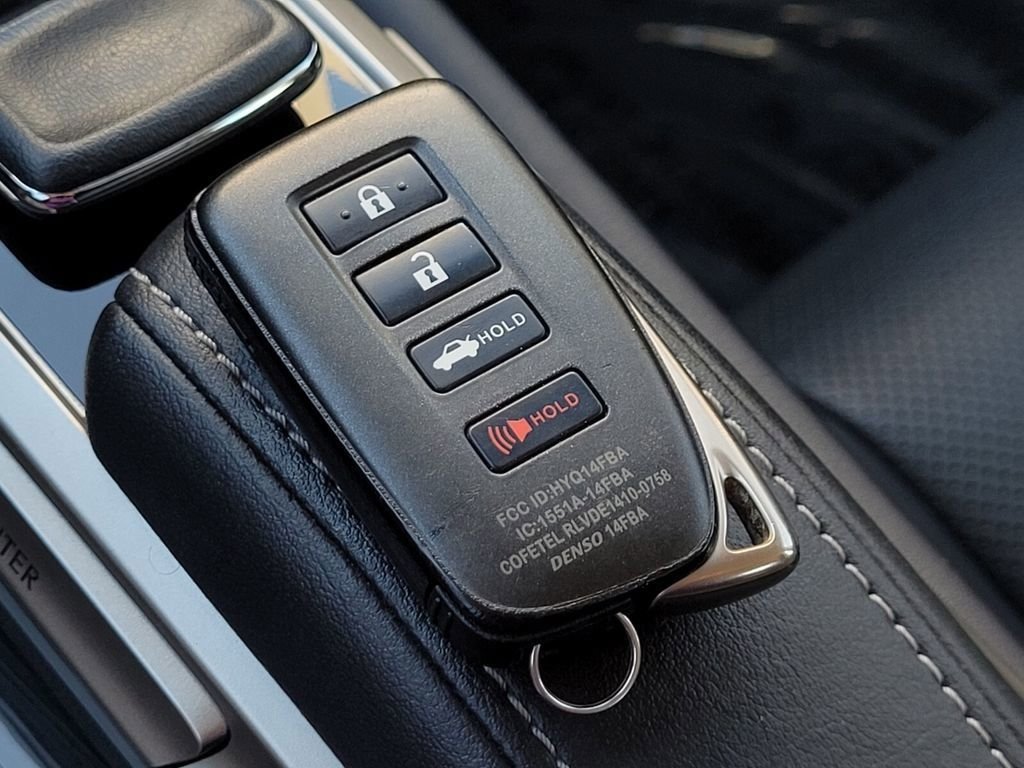 Used 2017 Lexus GS 200t F Sport image 8