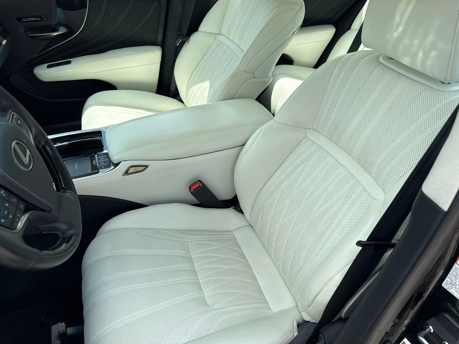 Used 2022 Lexus LS 500 w/ Interior Upgrade Package RWD image 13