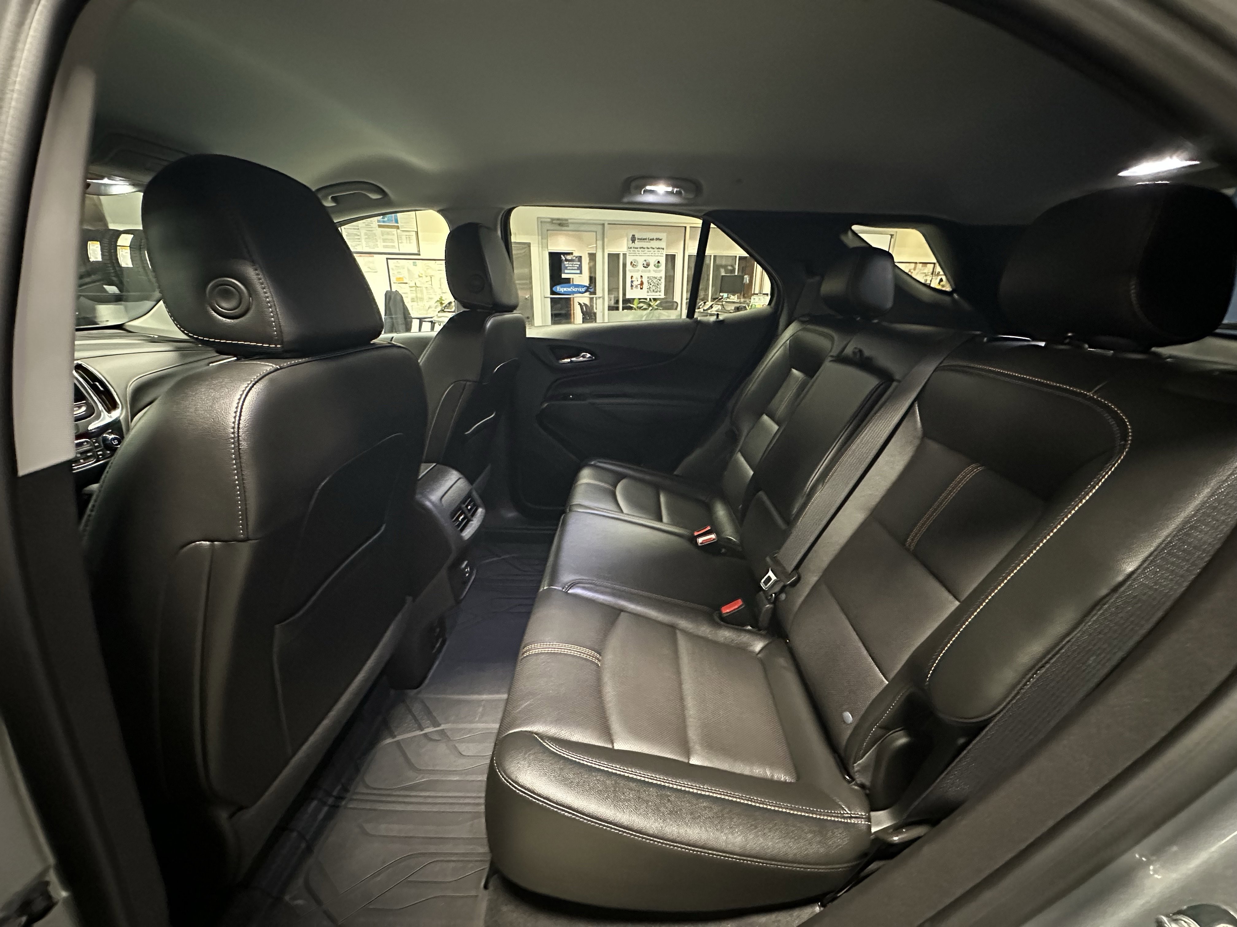 Used 2024 Chevrolet Equinox Premier image 18