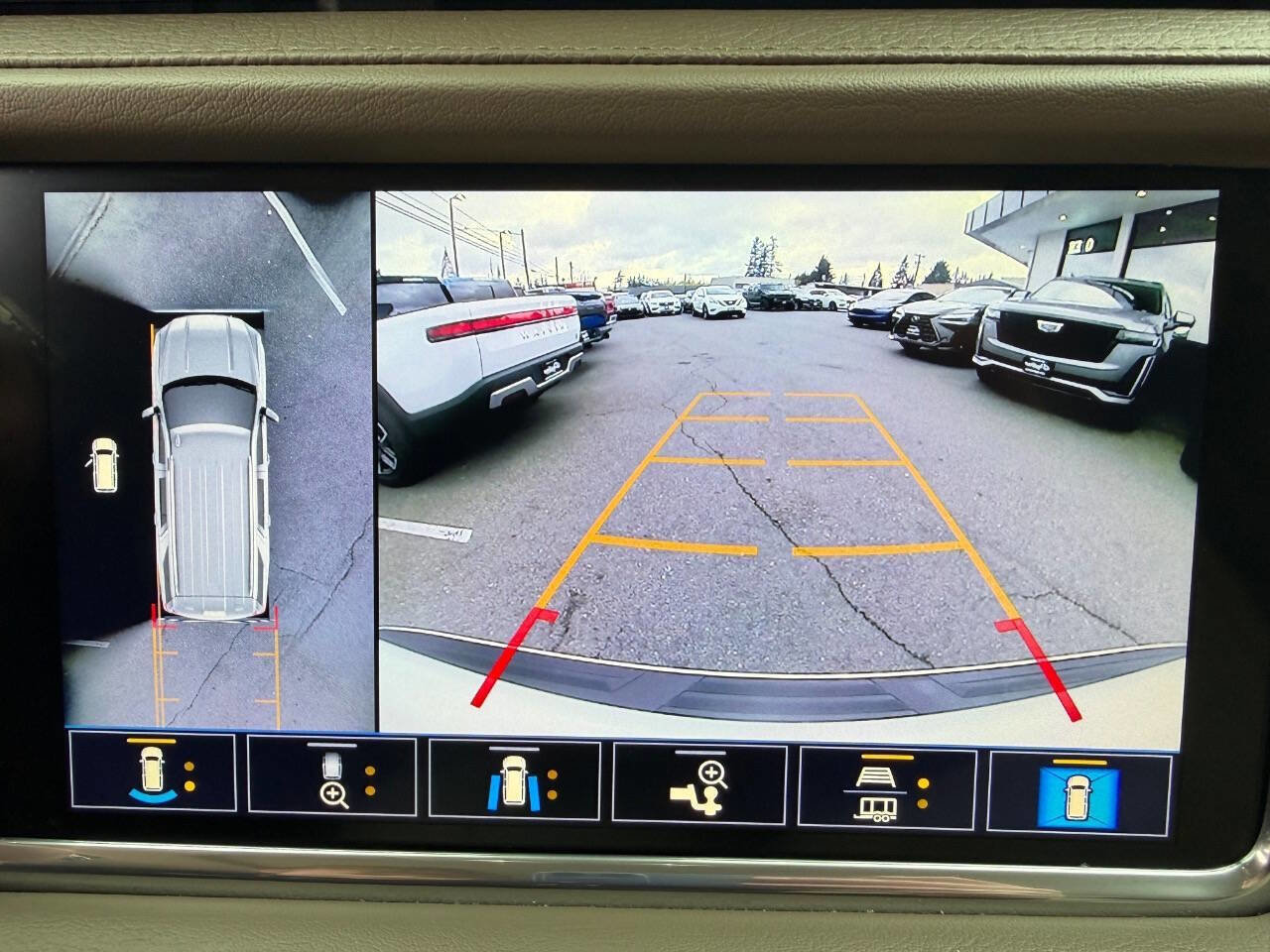 Used 2021 GMC Yukon XL Denali w/ Denali Ultimate Package image 40