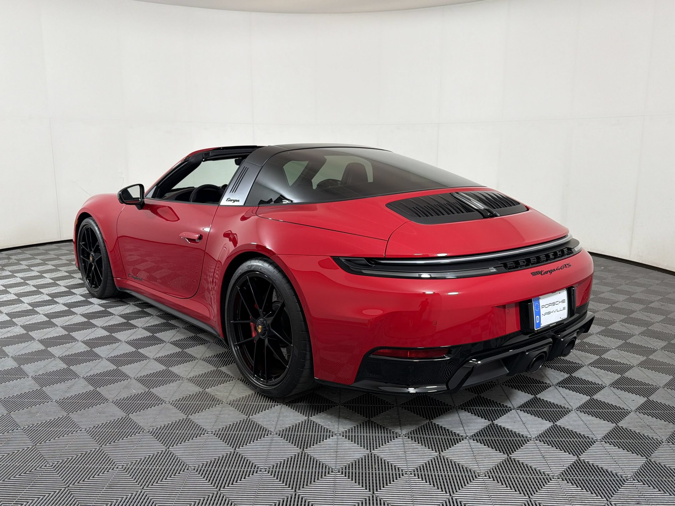 Certified 2025 Porsche 911 Targa 4 GTS AWD/4WD image 3