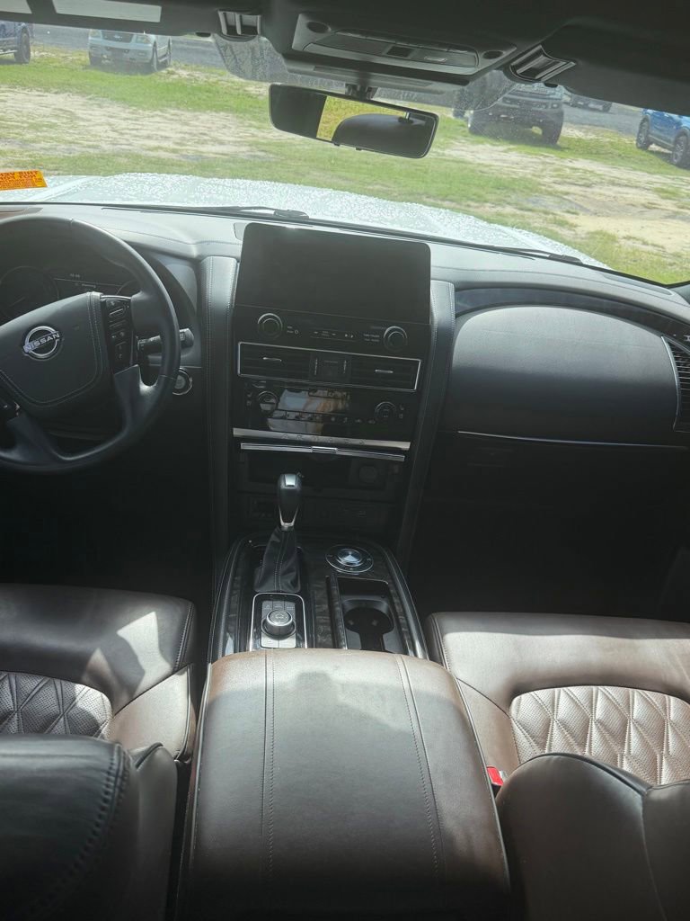 Used 2022 Nissan Armada Platinum w/ Captain's Chairs Package RWD image 16