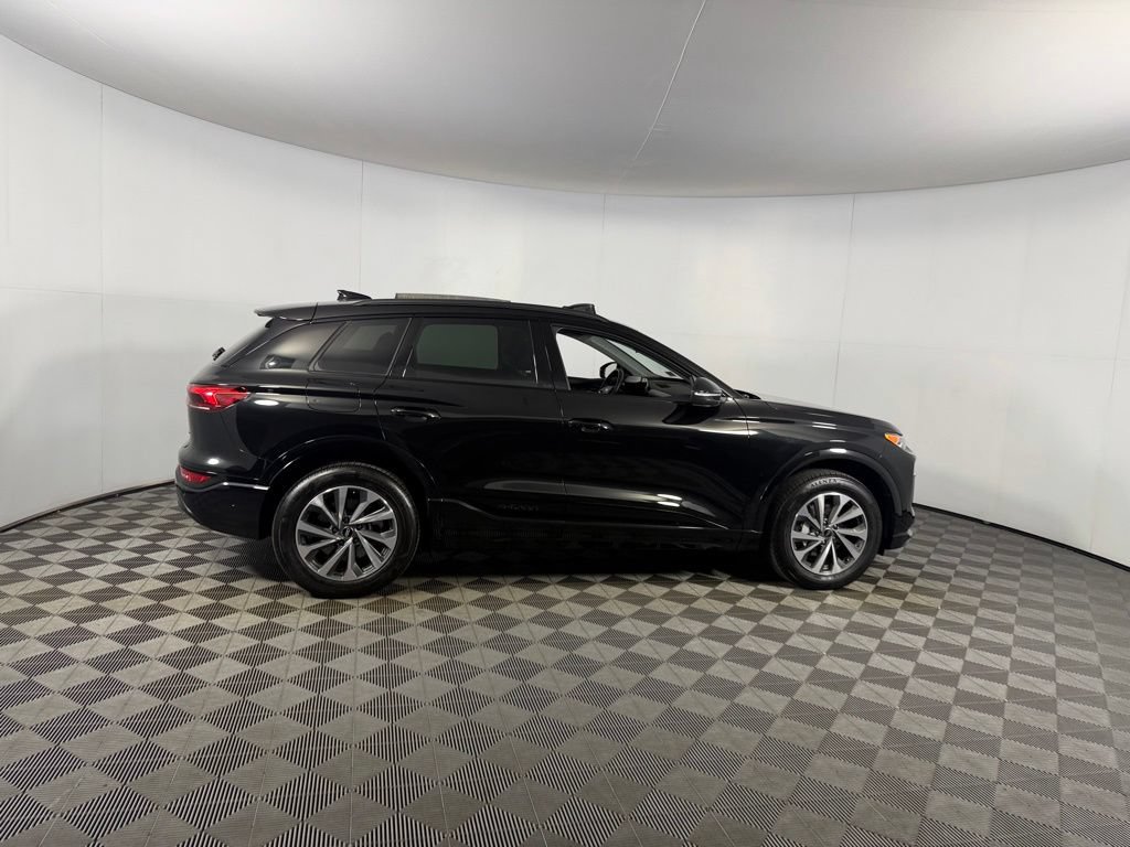 Used 2025 Audi Q6 e-tron Premium w/ Convenience Package AWD/4WD image 5