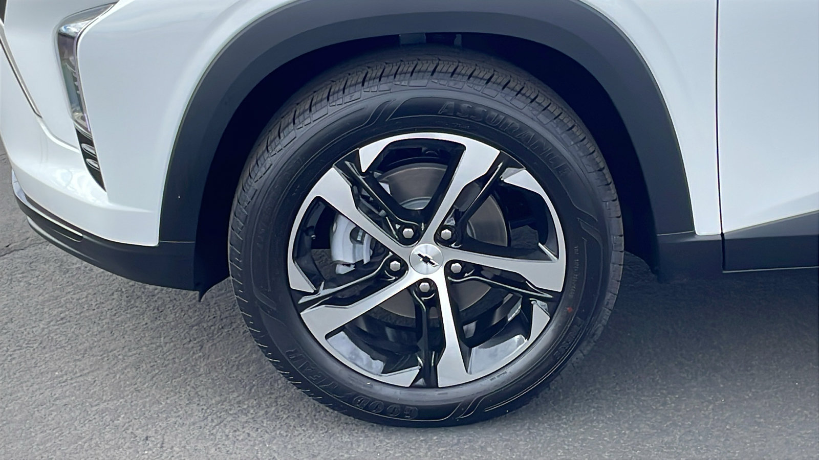 New 2026 Chevrolet Trax RS w/ Sunroof Package FWD image 11
