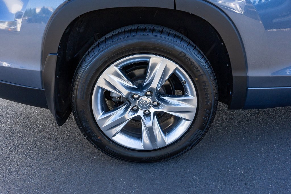 Used 2014 Toyota Highlander Limited image 30