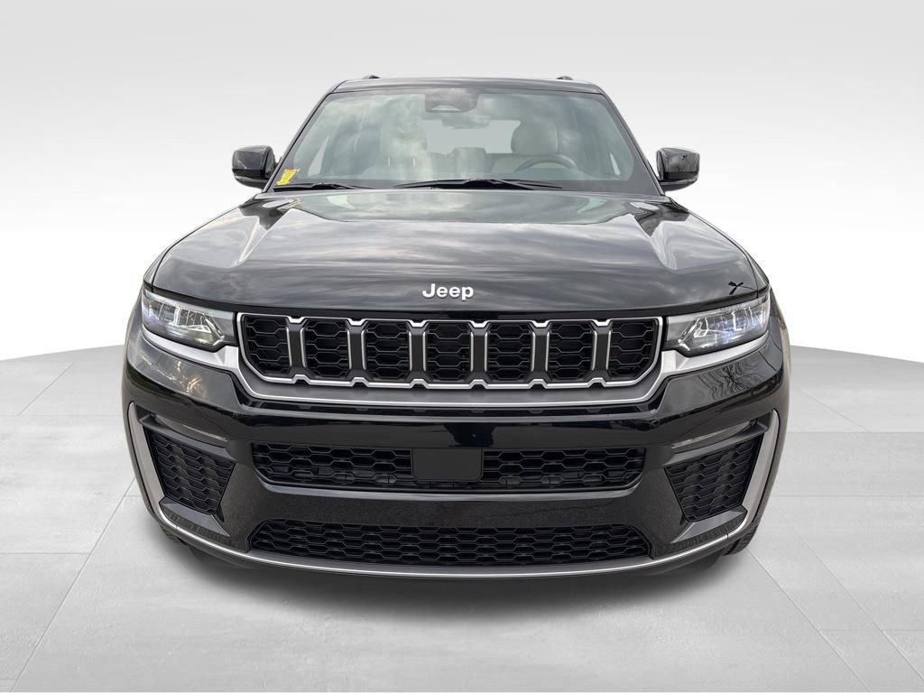 New 2026 Jeep Grand Cherokee Limited AWD/4WD image 2