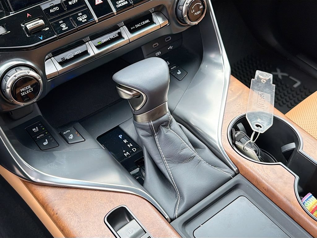 Used 2025 Lexus LX 600 4WD w/ Appearance Package image 16