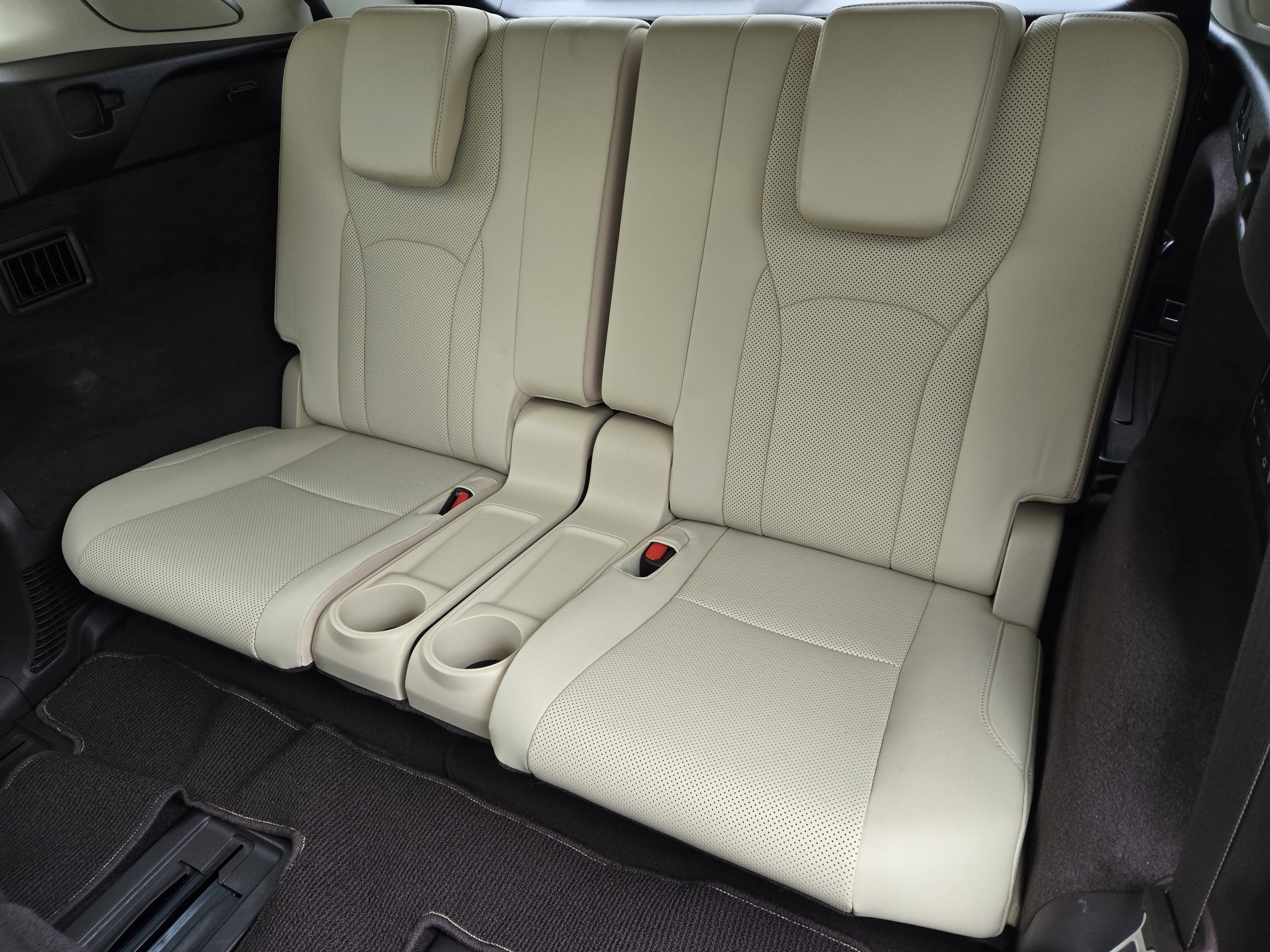 Used 2020 Lexus RX 350L Luxury image 40