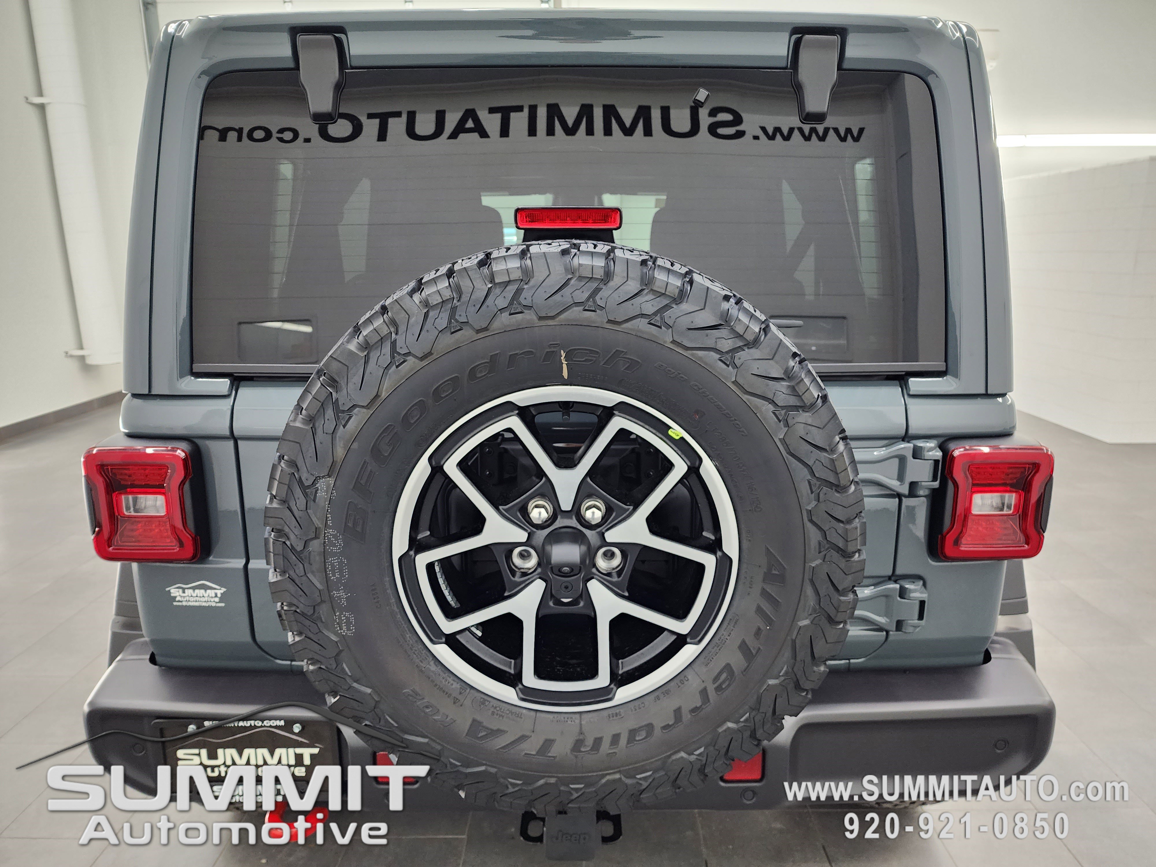 New 2026 Jeep Wrangler Unlimited Rubicon w/ Safety Group image 28