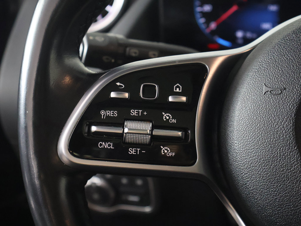 Used 2023 Mercedes-Benz GLA 250 4MATIC w/ Premium Package image 37