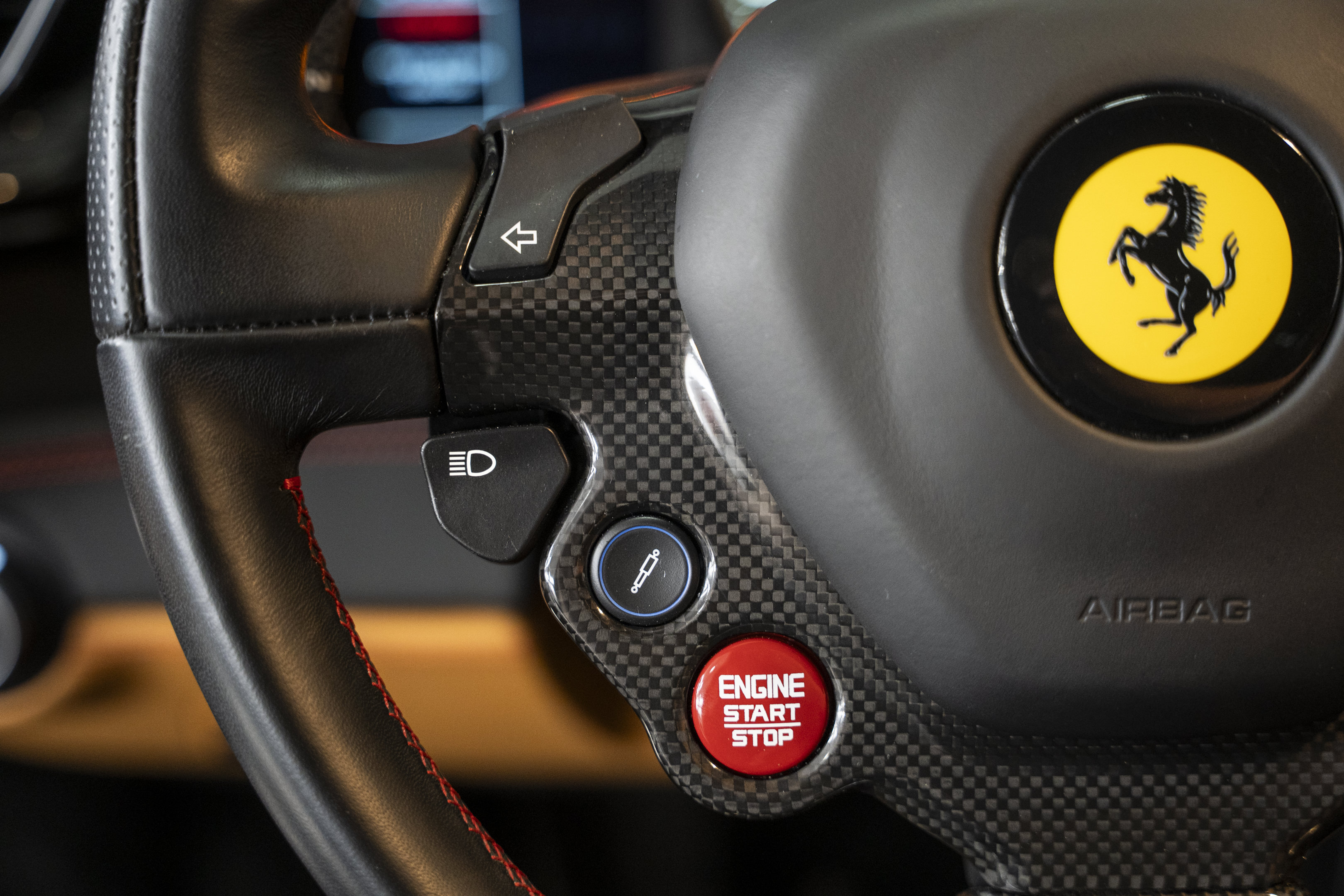Used 2018 Ferrari 488 GTB RWD image 31