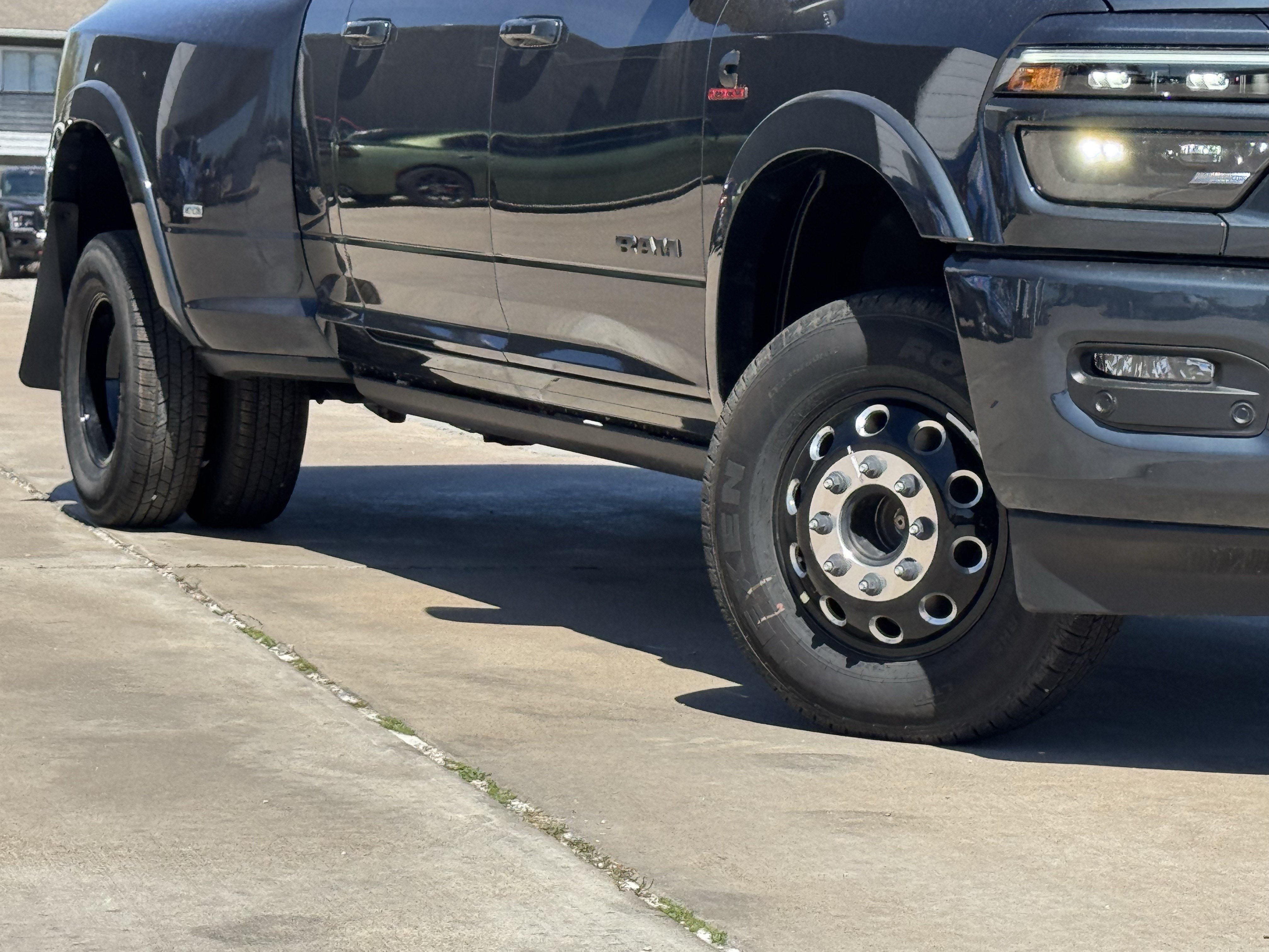 New 2026 RAM 3500 Limited AWD/4WD image 12