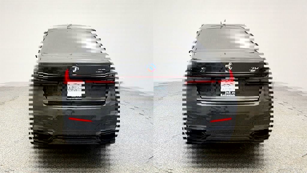 Used 2022 BMW 750i xDrive w/ Executive Package image 6