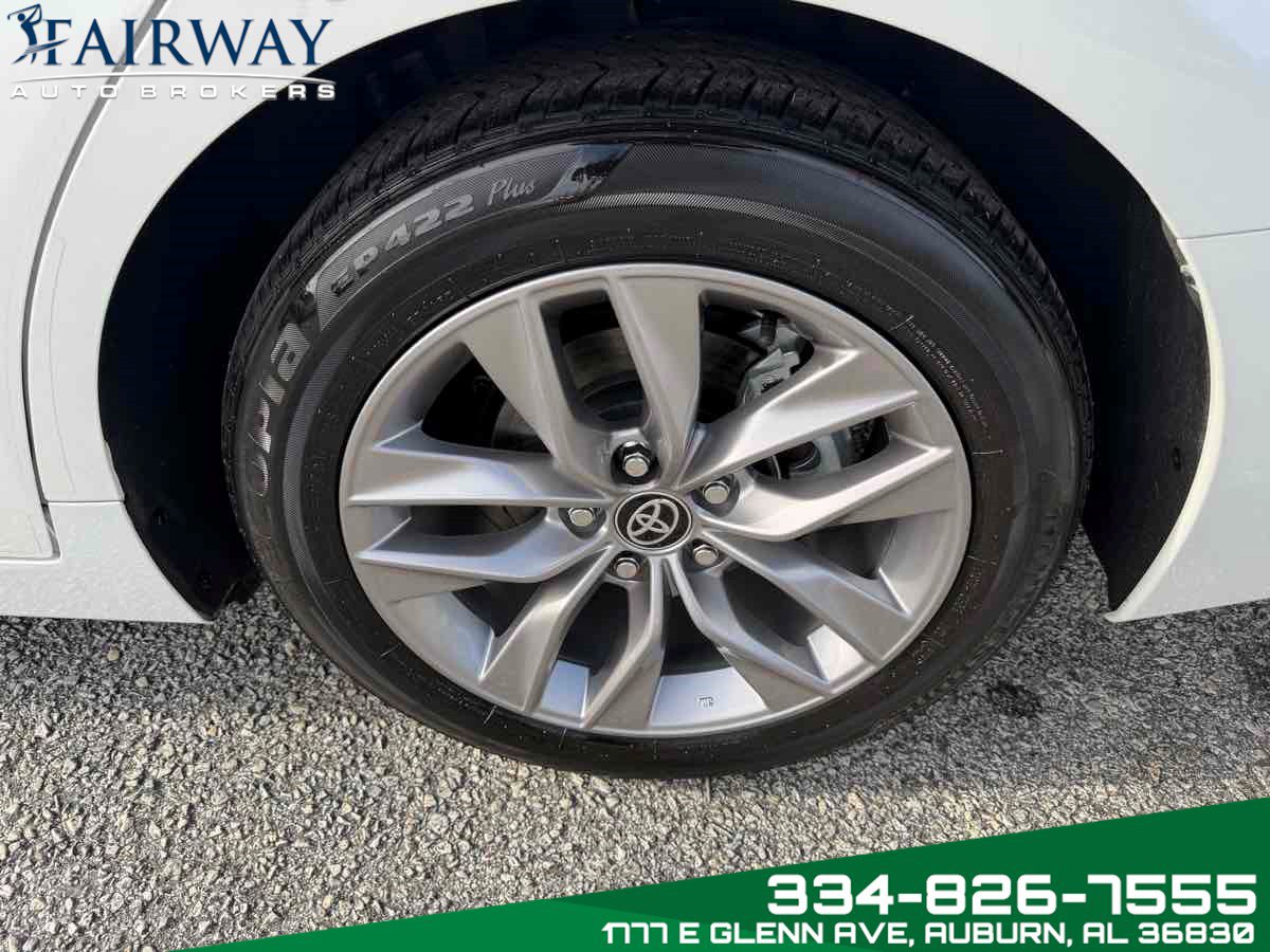 Used 2022 Toyota Avalon XLE image 26