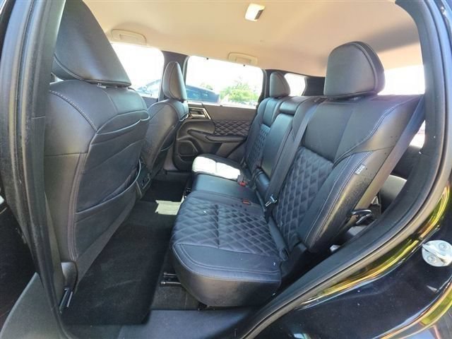 Used 2023 Mitsubishi Outlander SEL FWD image 4