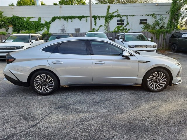 New 2025 Hyundai Sonata SEL image 2