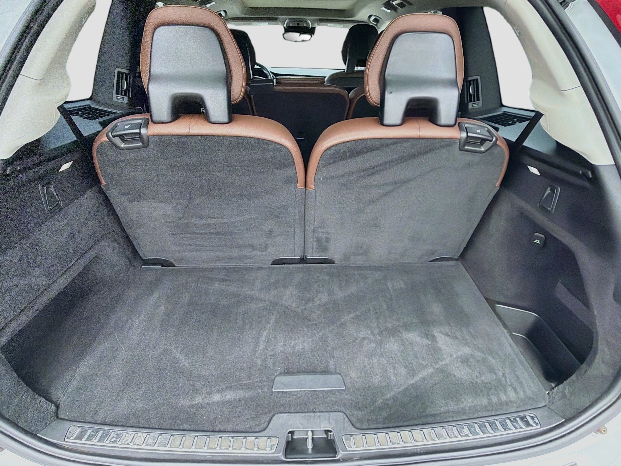 Used 2020 Volvo XC90 T6 Momentum w/ Protection Package Premier AWD/4WD image 12