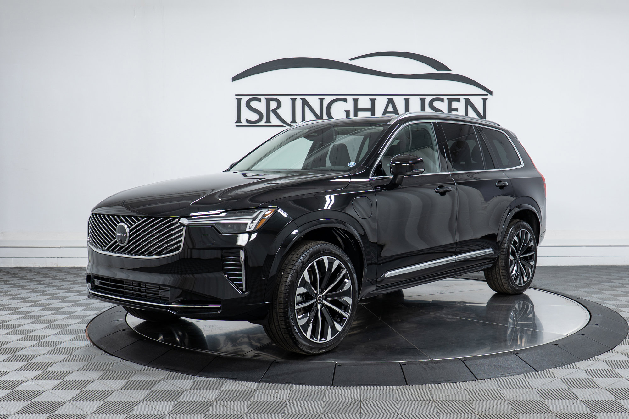 New 2026 Volvo XC90 T8 Plus